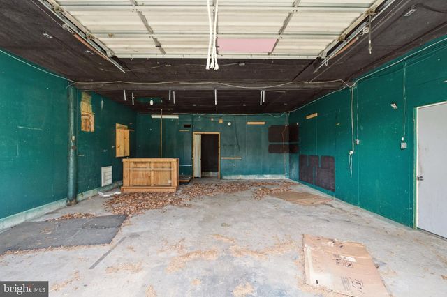 318 S MAIN ST, Elmer, NJ 08318