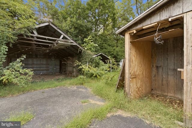 318 S MAIN ST, Elmer, NJ 08318