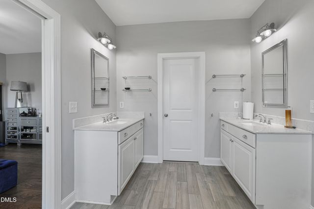 4608 Sunset Fairways Drive, Apex, NC 27539