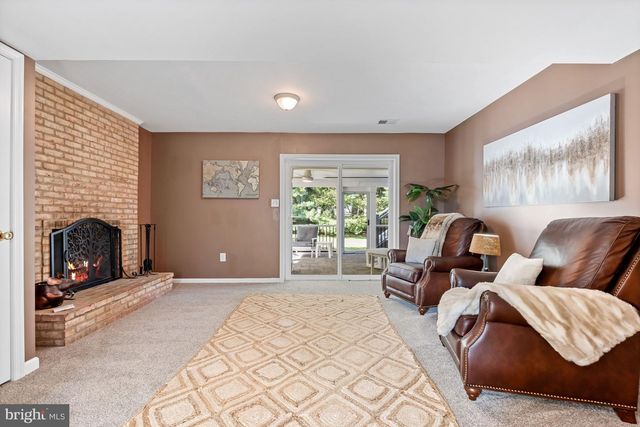 12205 HORSE CENTER RD, North Potomac, MD 20878