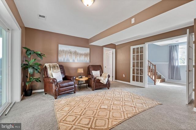 12205 HORSE CENTER RD, North Potomac, MD 20878