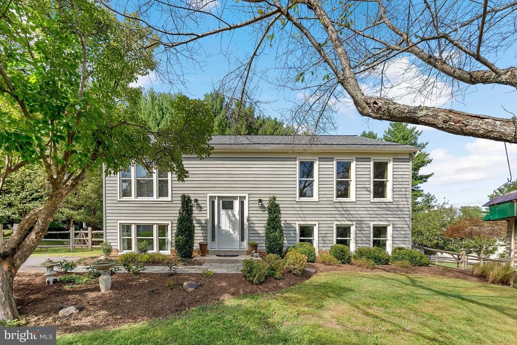 12205 HORSE CENTER RD, North Potomac, MD 20878