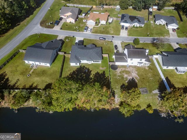 135 Lake Victoria Drive, Kingsland, GA 31548