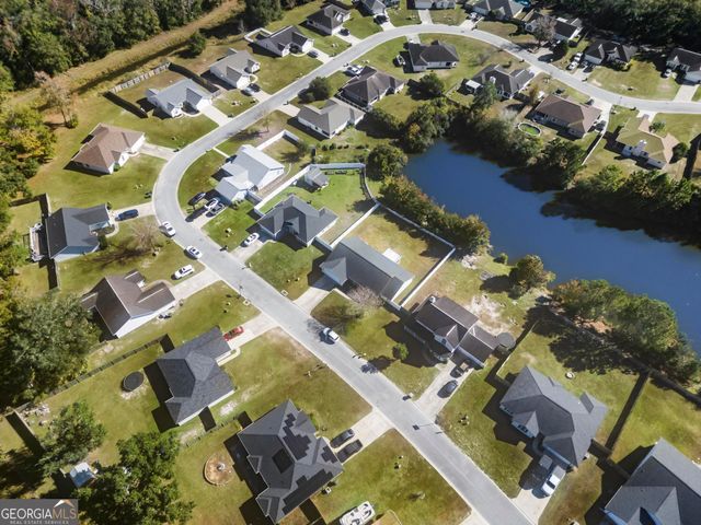 135 Lake Victoria Drive, Kingsland, GA 31548