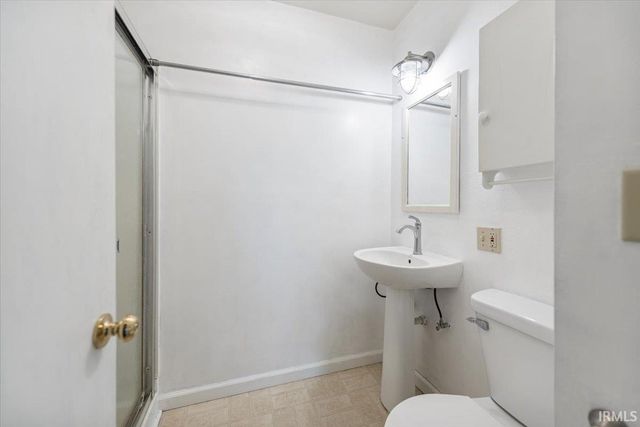 9510 S Snow Road, Bloomington, IN 47403