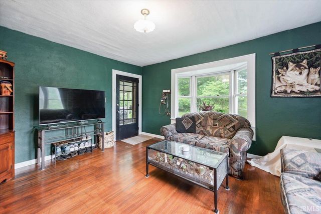 9510 S Snow Road, Bloomington, IN 47403
