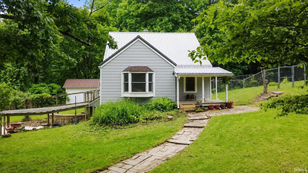 9510 S Snow Road, Bloomington, IN 47403