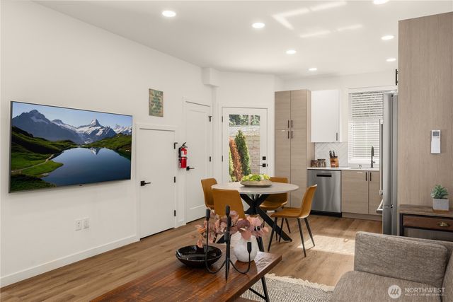 1407 N 103rd Street, Seattle, WA 98133