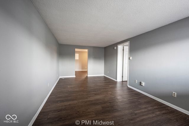 7046 E Us Highway 36 1, Avon, IN 46123