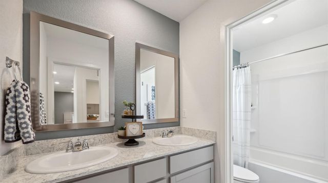 200 Brass Spur Ct, Roseville, CA 95747