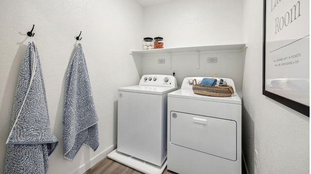 200 Brass Spur Ct, Roseville, CA 95747