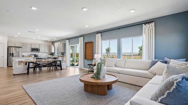 200 Brass Spur Ct, Roseville, CA 95747