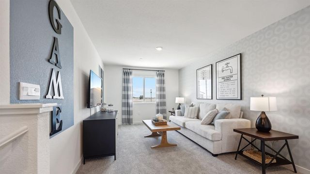 200 Brass Spur Ct, Roseville, CA 95747