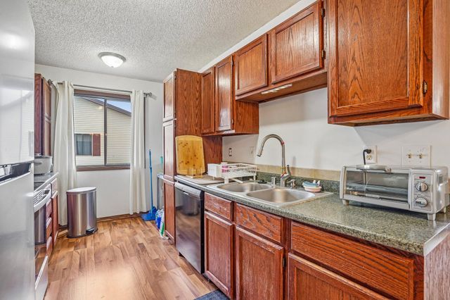 6627 84th Court N, Brooklyn Park, MN 55445