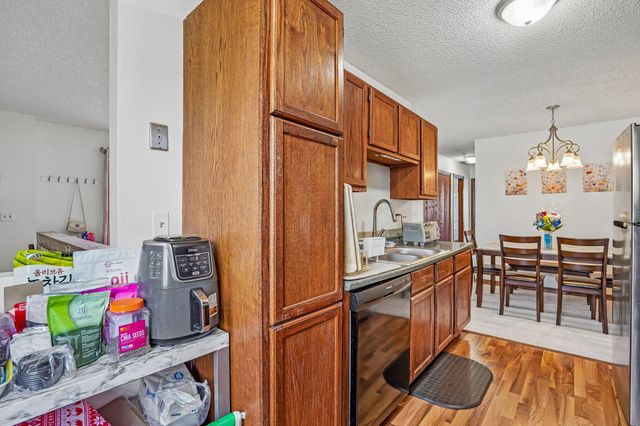 6627 84th Court N, Brooklyn Park, MN 55445