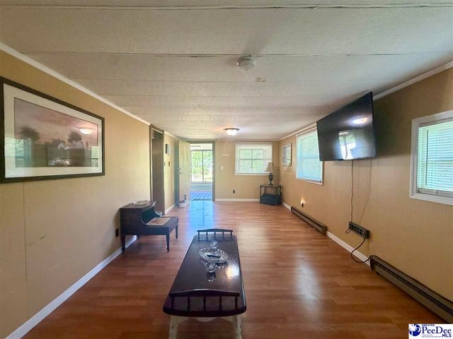 208 E 6th Avenue, Lake View, SC 29563