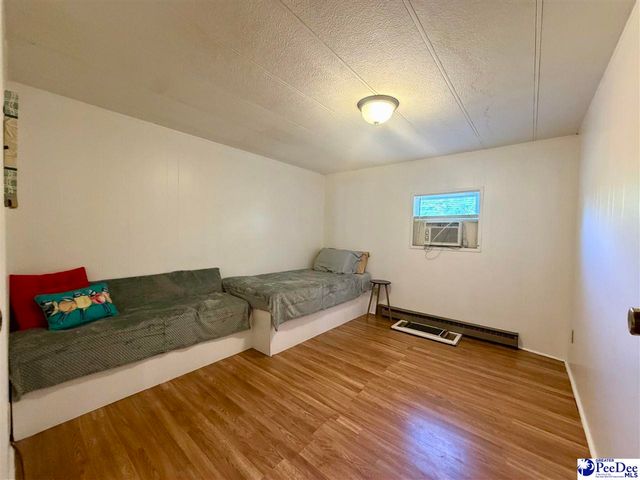 208 E 6th Avenue, Lake View, SC 29563