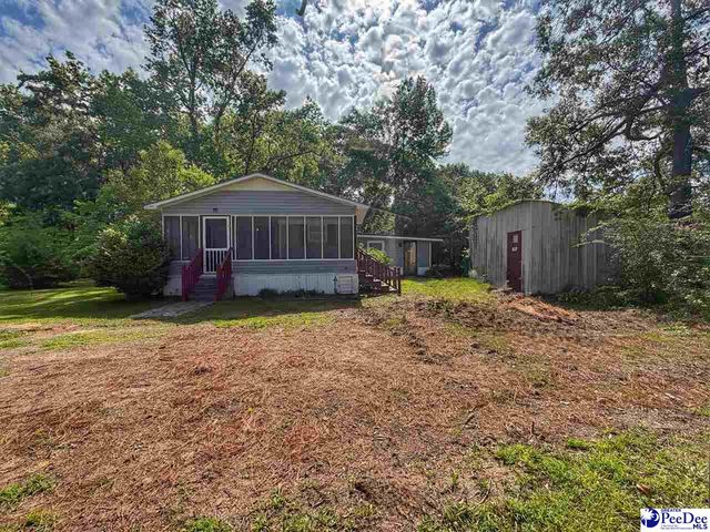 208 E 6th Avenue, Lake View, SC 29563