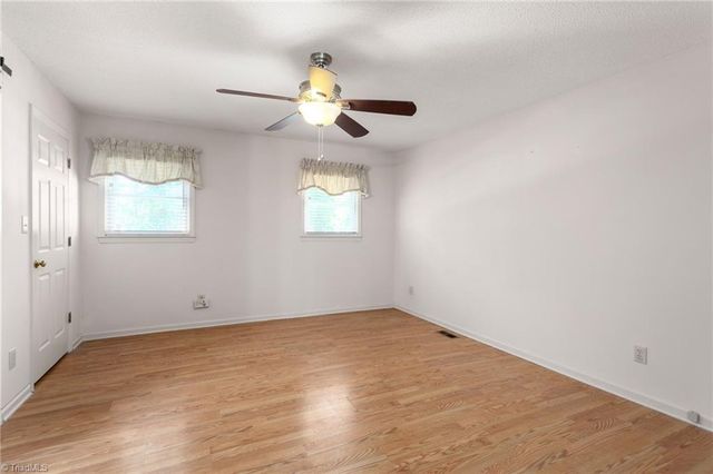 914 Ferndale Drive, Thomasville, NC 27360