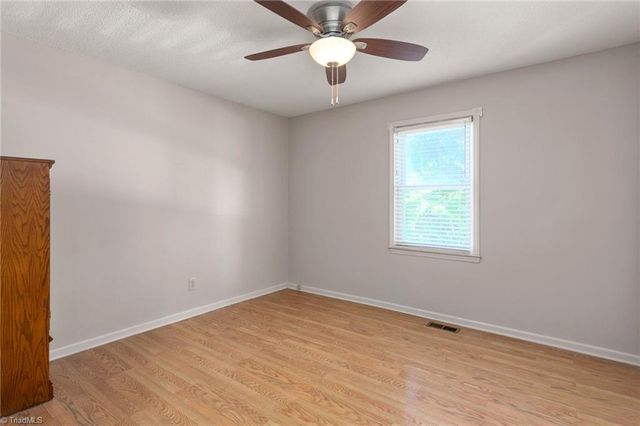 914 Ferndale Drive, Thomasville, NC 27360