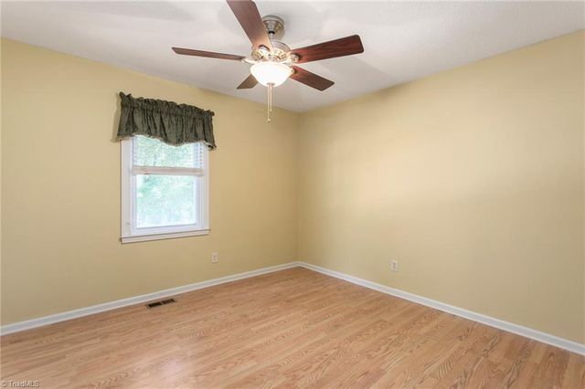 914 Ferndale Drive, Thomasville, NC 27360