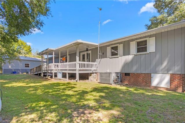 914 Ferndale Drive, Thomasville, NC 27360