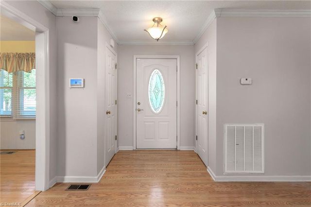 914 Ferndale Drive, Thomasville, NC 27360