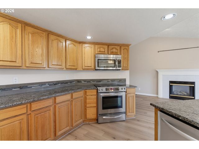 13617 Ne 6TH Ct, Vancouver, WA 98685