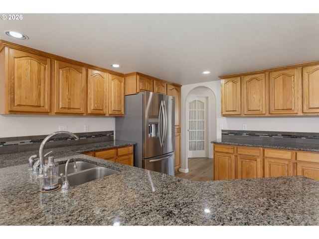 13617 Ne 6TH Ct, Vancouver, WA 98685