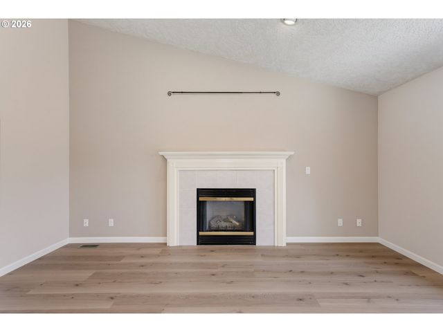 13617 Ne 6TH Ct, Vancouver, WA 98685