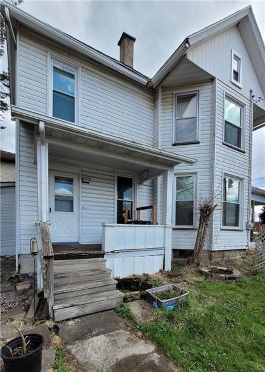 104 Shenango St, Greenville Boro - Mer, PA 16125