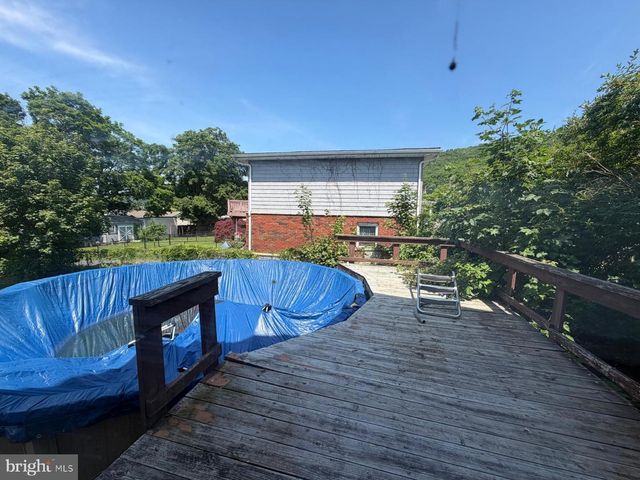 329-331 CATHRINE ST, Ashland, PA 17921