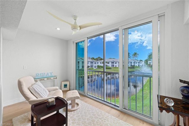818 Tanbark DR 204, Naples, FL 34108