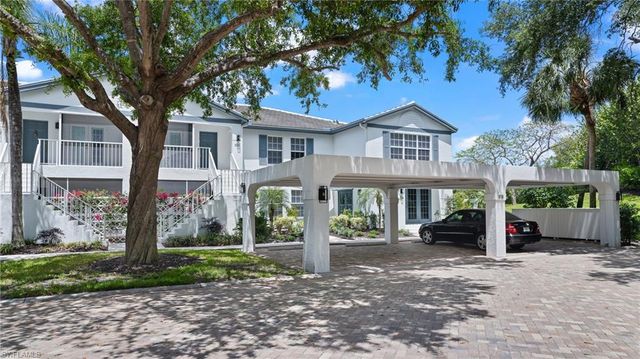 818 Tanbark DR 204, Naples, FL 34108