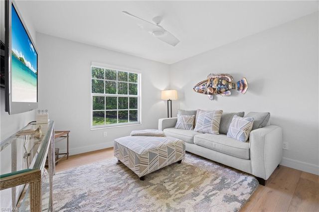 818 Tanbark DR 204, Naples, FL 34108