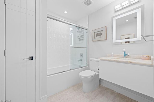 818 Tanbark DR 204, Naples, FL 34108