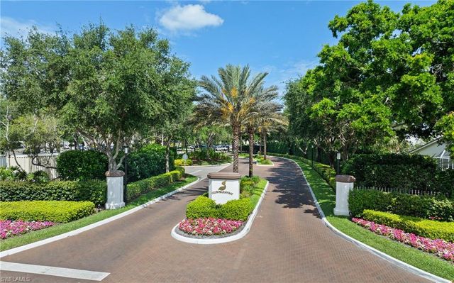 818 Tanbark DR 204, Naples, FL 34108