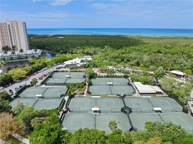818 Tanbark DR 204, Naples, FL 34108
