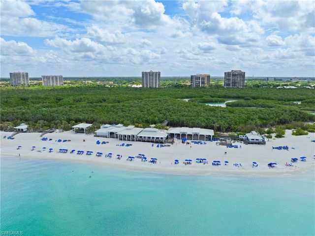 818 Tanbark DR 204, Naples, FL 34108