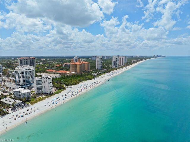 818 Tanbark DR 204, Naples, FL 34108