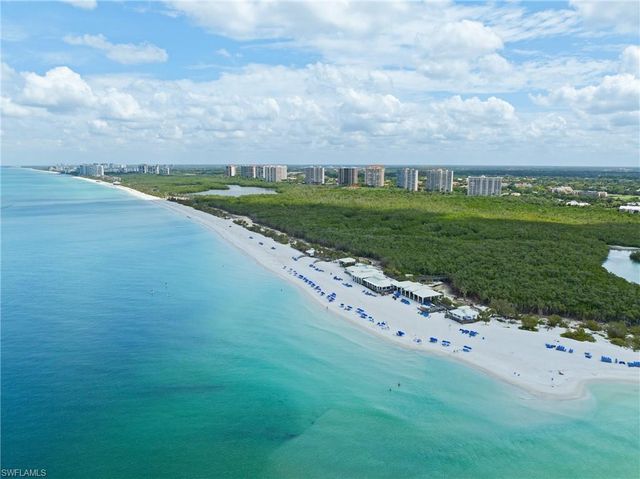 818 Tanbark DR 204, Naples, FL 34108