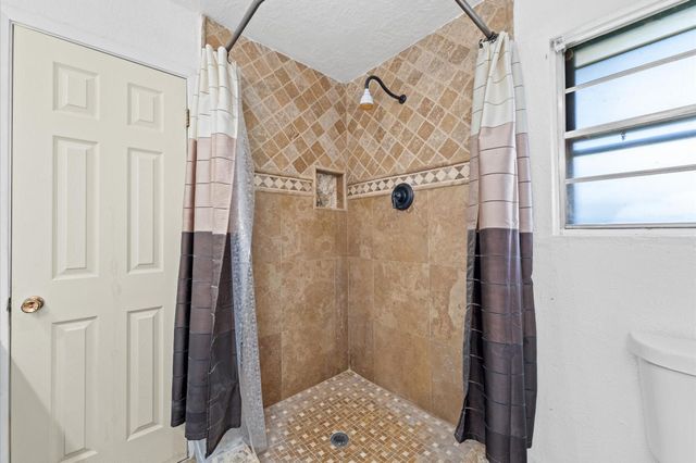 1839 Bethlehem Street, Houston, TX 77018