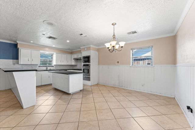 1839 Bethlehem Street, Houston, TX 77018