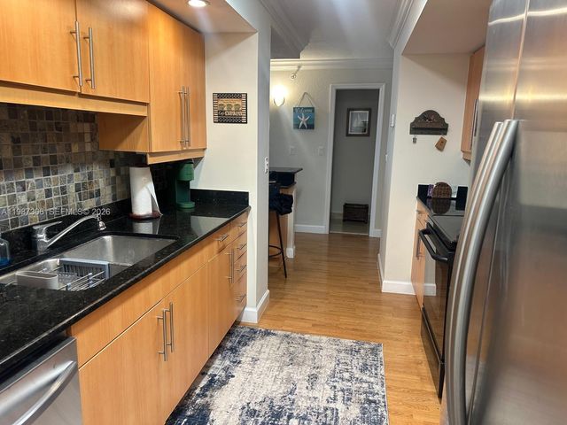 6917 Collins Ave 812, Miami Beach, FL 33141