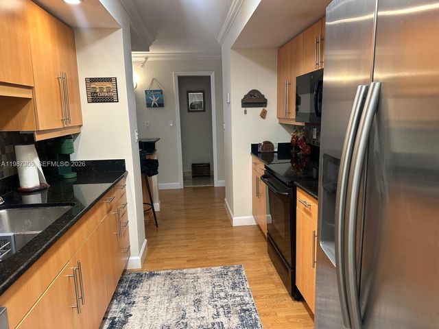 6917 Collins Ave 812, Miami Beach, FL 33141