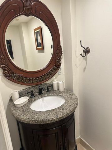 6917 Collins Ave 812, Miami Beach, FL 33141