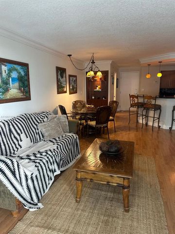 6917 Collins Ave 812, Miami Beach, FL 33141