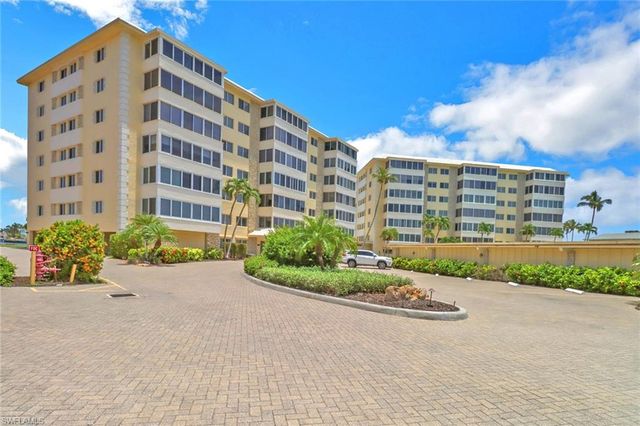3420 Gulf Shore BLVD N # 31, Naples, FL 34103