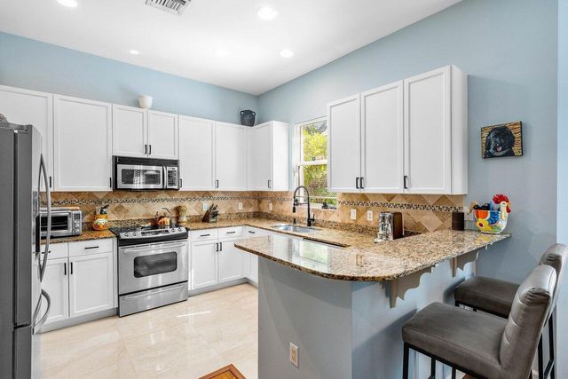 1875 Highland Grove Drive, Delray Beach, FL 33445