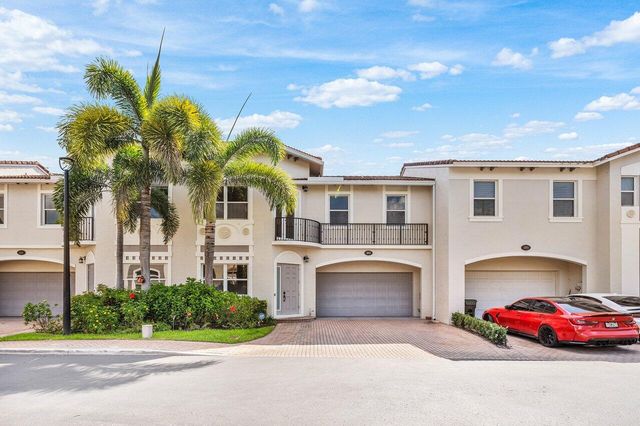 1875 Highland Grove Drive, Delray Beach, FL 33445